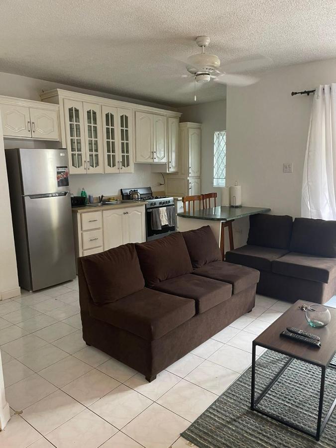 Finest Accommodation Marley Manor Apt # 513 Ground Floor 6 Marley Rd Kgn 6 Kingston Exteriör bild