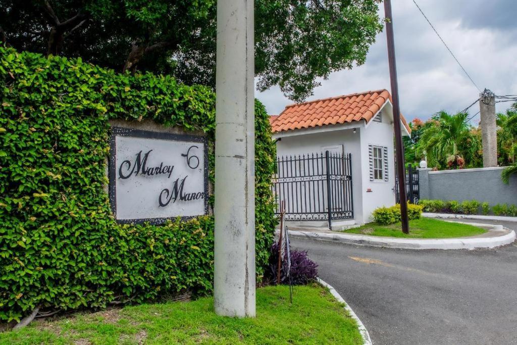 Finest Accommodation Marley Manor Apt # 513 Ground Floor 6 Marley Rd Kgn 6 Kingston Exteriör bild